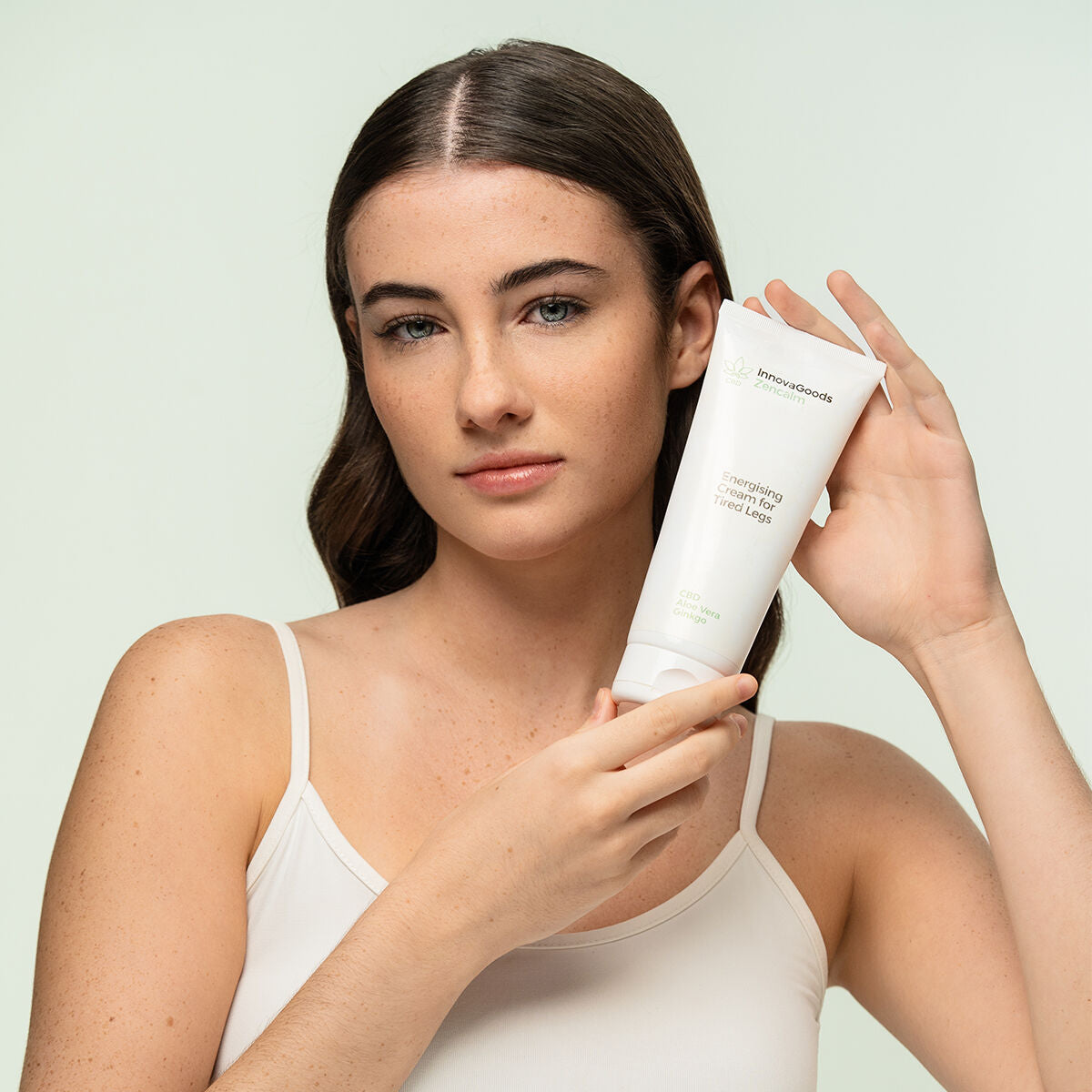 Cremă Energizantă pentru Picioare Obosite CBD Zencalm InnovaGoods 200 ml - SAPPHIRO